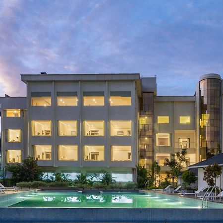 Blue Serene Resort Guruvāyūr Buitenkant foto