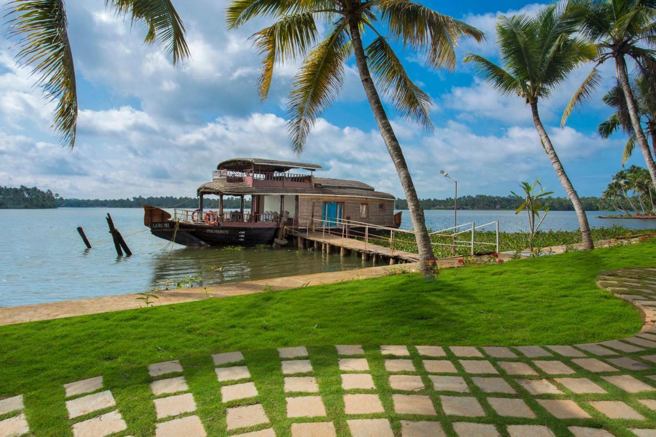Blue Serene Resort Guruvāyūr Buitenkant foto