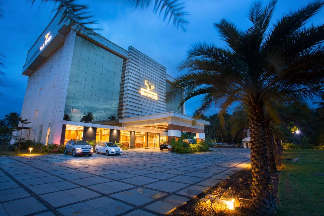 Blue Serene Resort Guruvāyūr Buitenkant foto