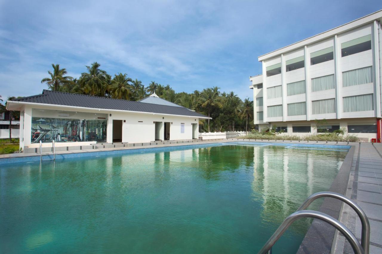 Blue Serene Resort Guruvāyūr Buitenkant foto