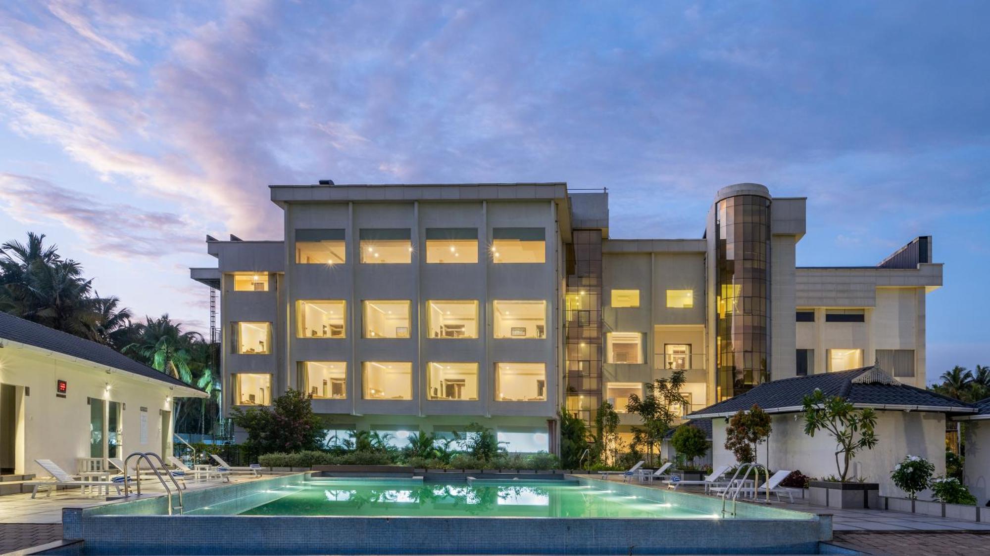 Blue Serene Resort Guruvāyūr Buitenkant foto