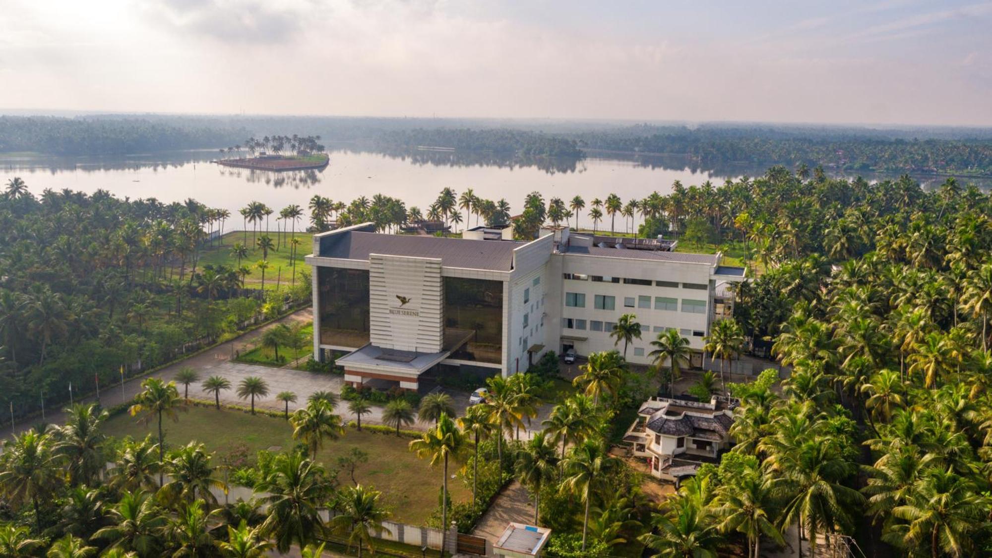 Blue Serene Resort Guruvāyūr Buitenkant foto